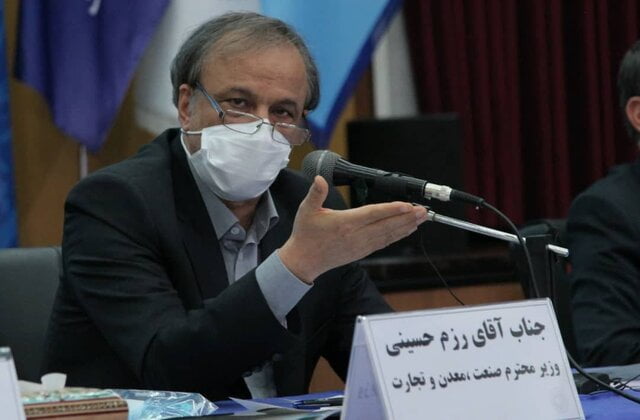 وزیر صنعت ، شرکت بازرگانی بر اهمیت نقش و تولید صادرات در تأمین مواد اولیه تأکید کرد