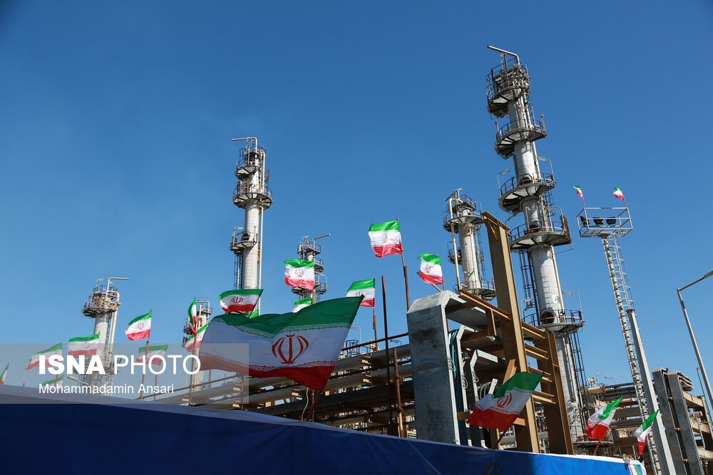 کلنگ پالایشگاه شهید سلیمانی به زمین می‌خورد