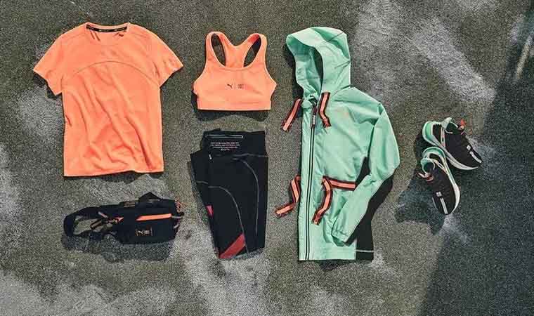 What should sports clothes and shoes look like?