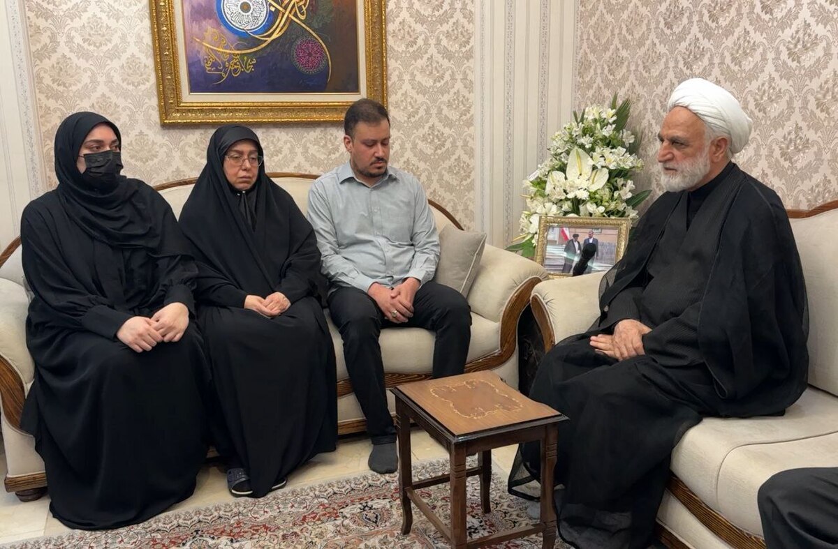 وزیر امور خارجه نماد یک دیپلمات و نیروی جهادی و انقلابی بود