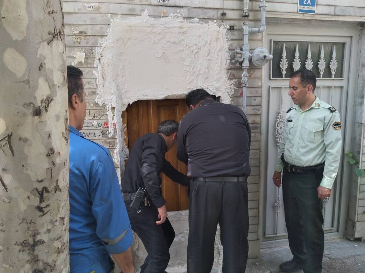 پلمب دو ملک پلاک قرمز در ناحیه۲ منطقه۸