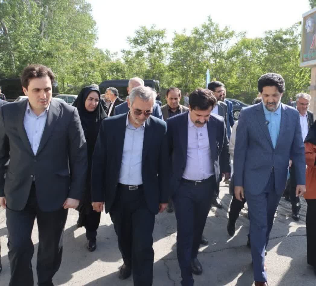 ادای احترام معاون رئیس‌جمهور به شهدای شهریار در سفر به روستاهای شهر - خبرگزاری مهر | اخبار ایران و جهان